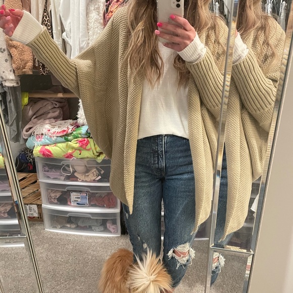 ✨ cardigan! - Picture 2 of 3